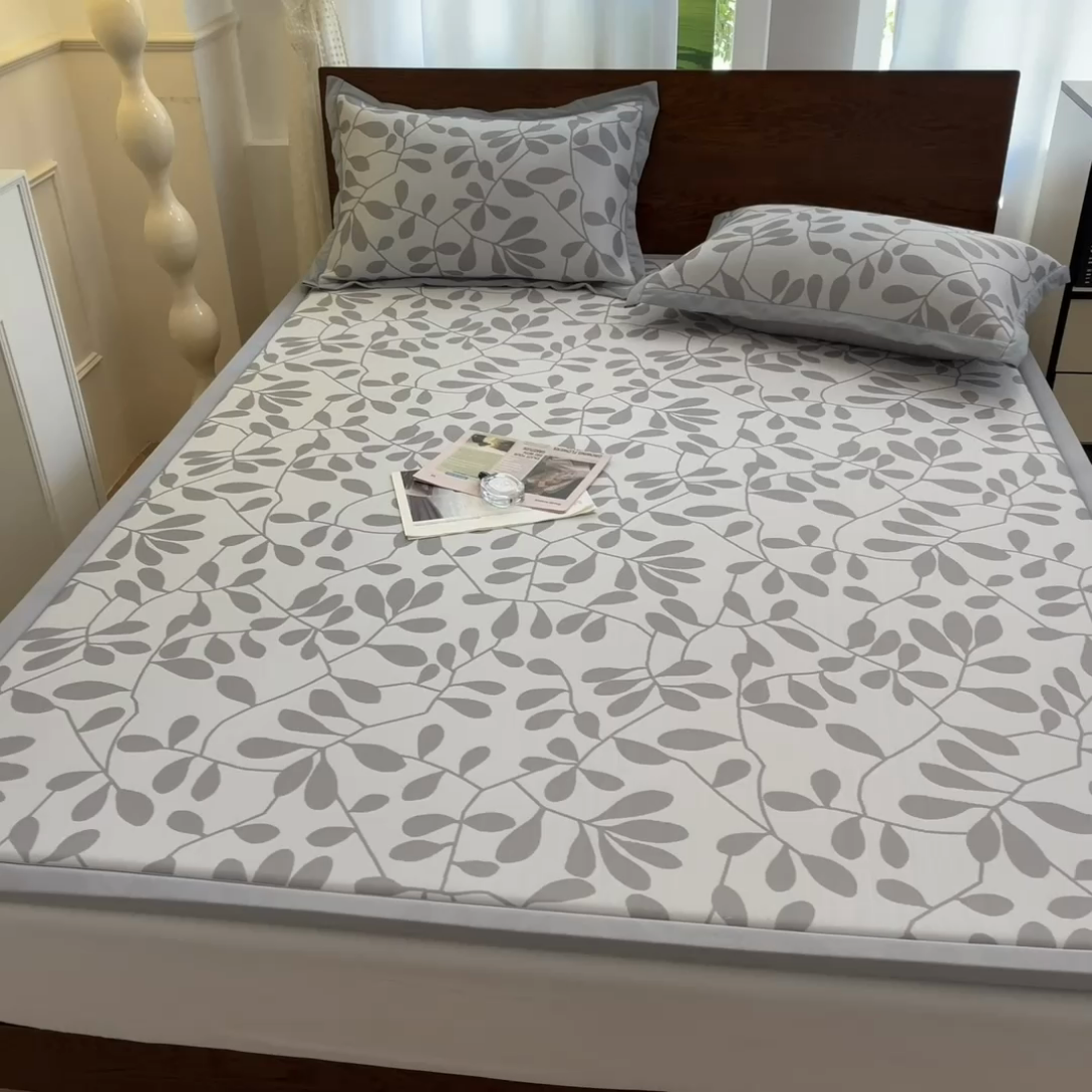 91家纺网 家纺一手货源 找家纺 宜代光年 2025新款冷凝丝提花凉席多功能地垫 凉感叶繁床垫-灰