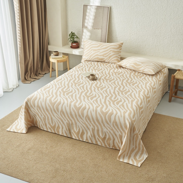 91家纺网 家纺一手货源 找家纺 早晨家纺 2025新款三层纱纯棉提花床单 斑马纹床单-驼色