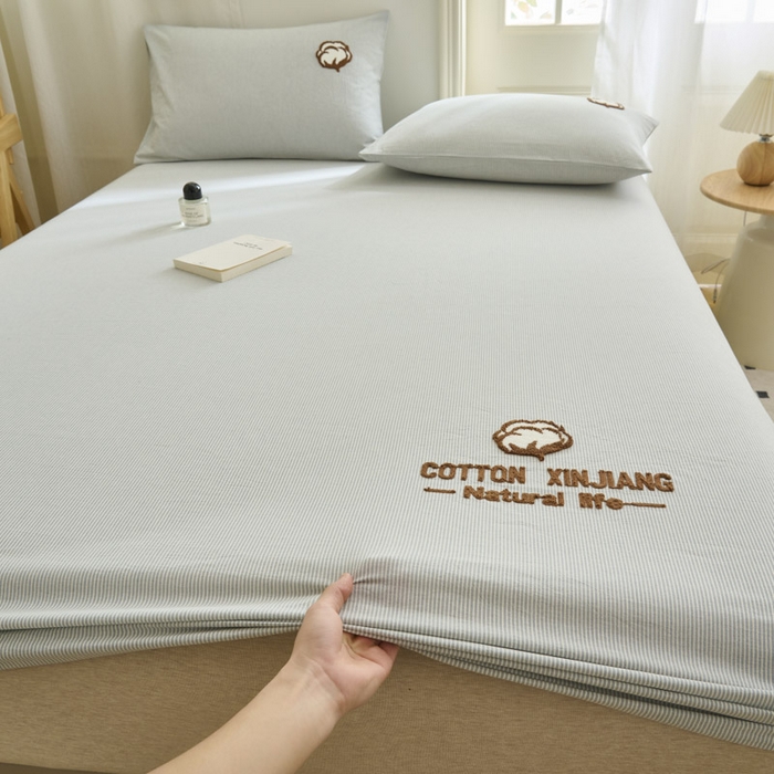 91家纺网 家纺一手货源 找家纺 早晨家纺 2025新款色织纯棉水洗棉毛巾绣床笠 流年床笠-浅兰