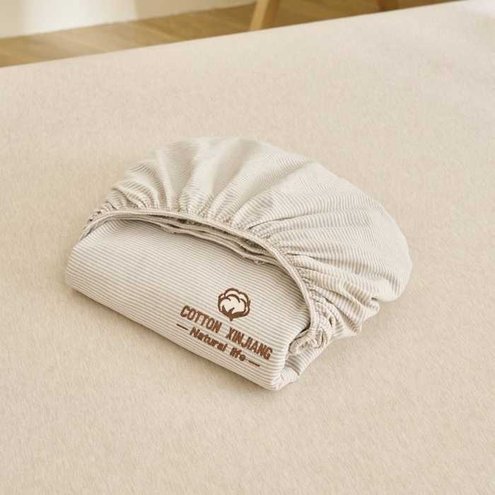 91家纺网 家纺一手货源 找家纺 早晨家纺 2025新款色织纯棉水洗棉毛巾绣床笠 流年床笠-米咖