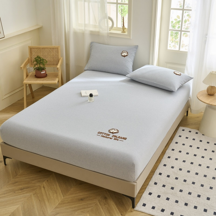 91家纺网 家纺一手货源 找家纺 早晨家纺 2025新款色织纯棉水洗棉毛巾绣床笠 流年床笠-深兰