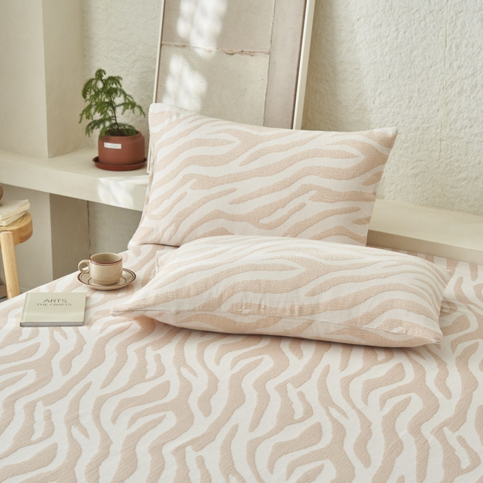 91家纺网 家纺一手货源 找家纺 早晨家纺 2025新款三层纱纯棉提花床单 斑马纹床单-咖色