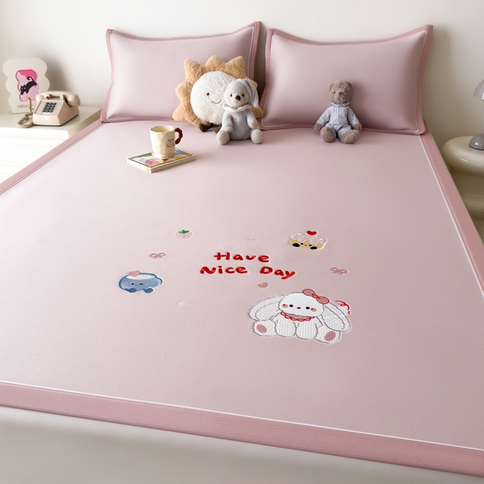 91家纺网 家纺一手货源 找家纺 九花鹿 2025新款凉感PE卡通冰丝席-凉席款 派对小兔