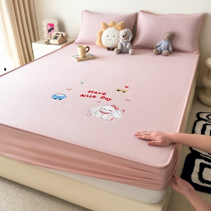 91家纺网 家纺一手货源 找家纺 （总）九花鹿 2025新款凉感PE卡通冰丝席-床笠款