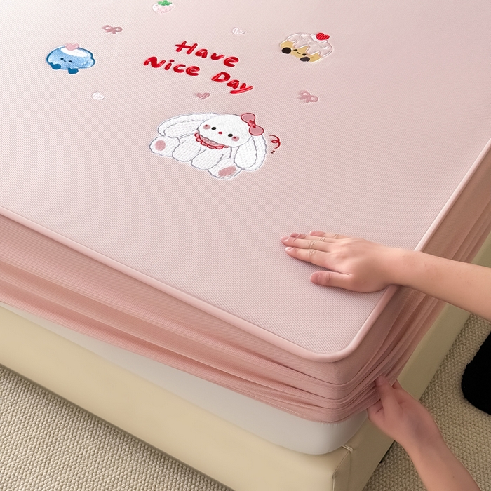 91家纺网 家纺一手货源 找家纺 九花鹿 2025新款凉感PE卡通冰丝席-床笠款 床笠款-派对小兔