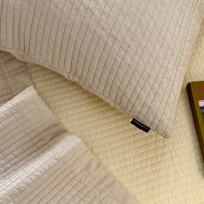 91家纺网 家纺一手货源 找家纺 期遇家居 2025新款60支床盖极简直条绗缝韩国砂洗染色双面全棉纯棉床盖 极简砂洗咖