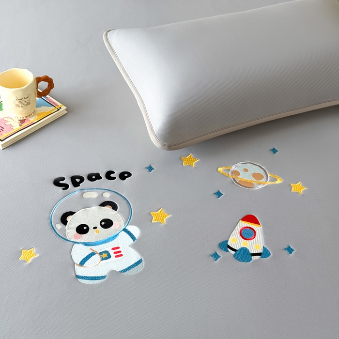 91家纺网 家纺一手货源 找家纺 九花鹿 2025新款凉感PE卡通冰丝席-床笠款 床笠款-宇航员