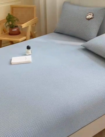 91家纺网 家纺一手货源 找家纺 早晨家纺 2025新款色织纯棉水洗棉毛巾绣床笠 星曜床笠-深蓝