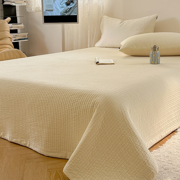 91家纺网 家纺一手货源 找家纺 期遇家居 2025新款60支床盖极简直条绗缝韩国砂洗染色双面全棉纯棉床盖 极简砂洗黄