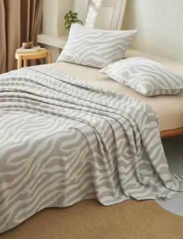91家纺网 家纺一手货源 找家纺 早晨家纺 2025新款三层纱纯棉提花床单 斑马纹床单-浅灰