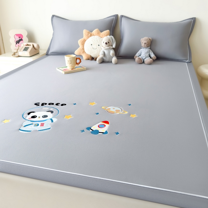 91家纺网 家纺一手货源 找家纺 九花鹿 2025新款凉感PE卡通冰丝席-凉席款 宇航员