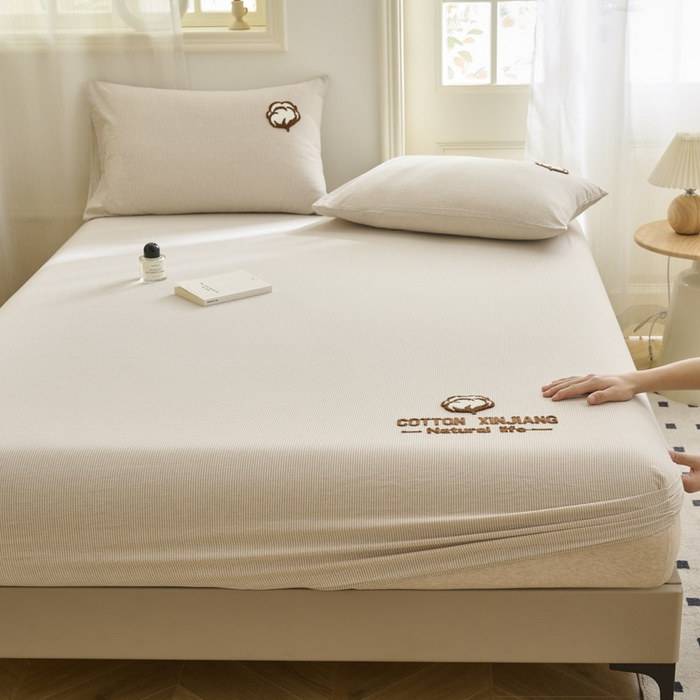 91家纺网 家纺一手货源 找家纺 早晨家纺 2025新款色织纯棉水洗棉毛巾绣床笠 流年床笠-米咖