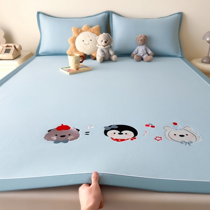 91家纺网 家纺一手货源 找家纺 九花鹿 2025新款凉感PE卡通冰丝席-凉席款 海獭兄弟