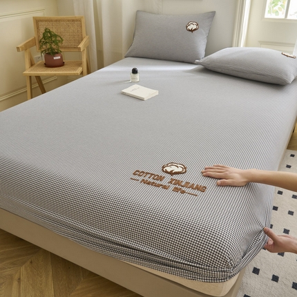 91家纺网 家纺一手货源 找家纺 早晨家纺 2025新款色织纯棉水洗棉毛巾绣床笠 星曜床笠-深灰