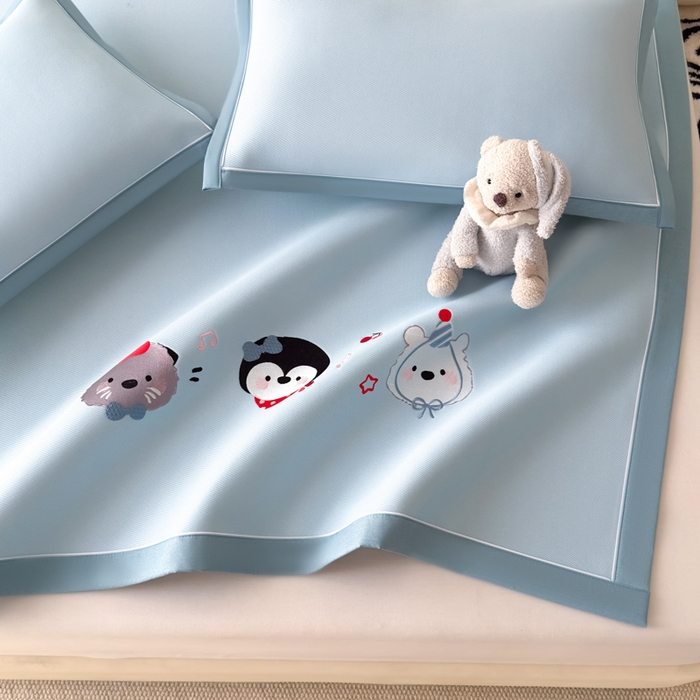 91家纺网 家纺一手货源 找家纺 九花鹿 2025新款凉感PE卡通冰丝席-凉席款 海獭兄弟