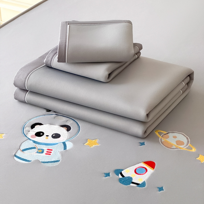 91家纺网 家纺一手货源 找家纺 九花鹿 2025新款凉感PE卡通冰丝席-凉席款 宇航员