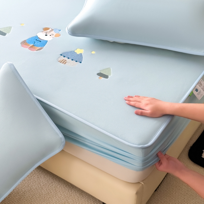 91家纺网 家纺一手货源 找家纺 九花鹿 2025新款凉感PE卡通冰丝席-床笠款 床笠款-雪纳瑞