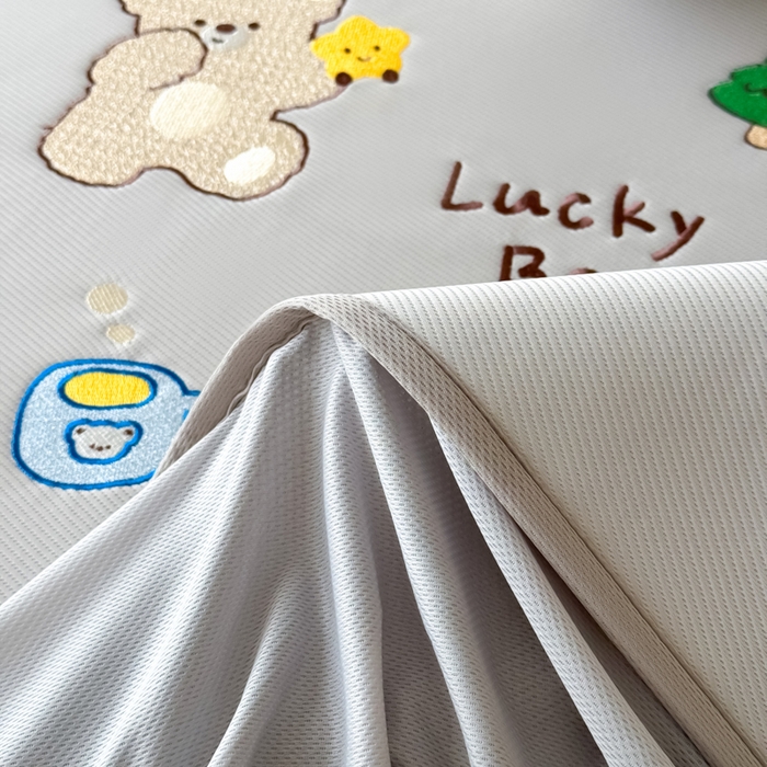 91家纺网 家纺一手货源 找家纺 九花鹿 2025新款凉感PE卡通冰丝席-床笠款 床笠款-幸运熊