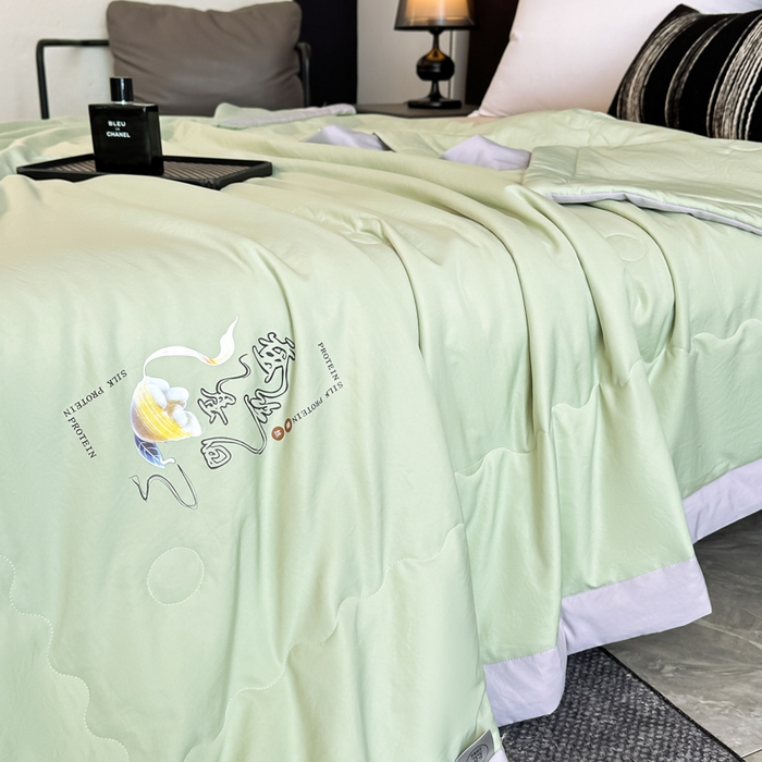 91家纺网 家纺一手货源 找家纺 芭芭棉家纺 2025新款桑蚕丝夏被夏凉被空调被 抹茶绿