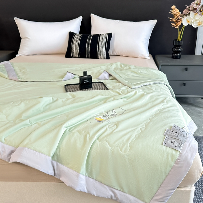 91家纺网 家纺一手货源 找家纺 芭芭棉家纺 2025新款桑蚕丝夏被夏凉被空调被 抹茶绿