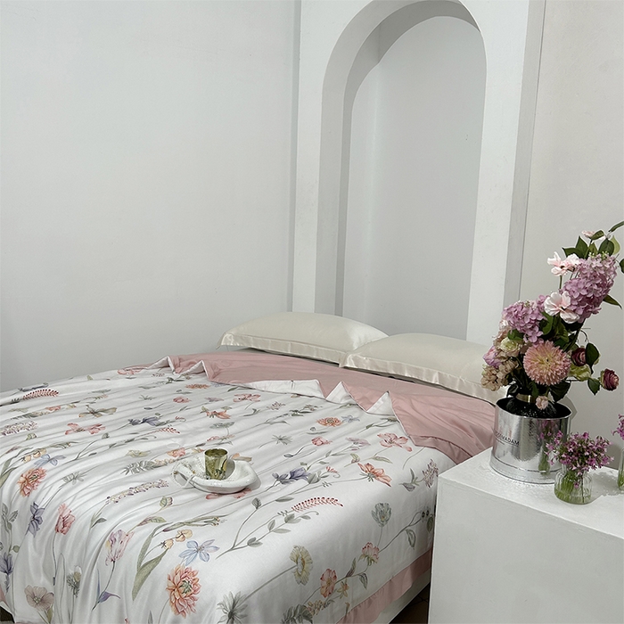 91家纺网 家纺一手货源 找家纺 元元家居（元元被业） 2025新款御丝锻蚕丝夏被夏凉被空调被 月影白