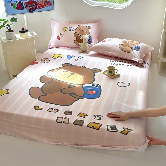 91家纺网 家纺一手货源 找家纺 （总）浩诚 2025新款卡皮巴拉原创IP全棉纯棉大版单床笠单枕套床笠枕套单件-有作品登记证书