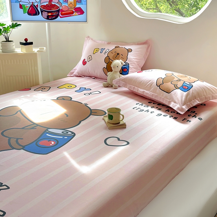 91家纺网 家纺一手货源 找家纺 浩诚 2025新款卡皮巴拉原创IP全棉纯棉大版单床笠单枕套床笠枕套单件-有作品登记证书 可乐巴拉