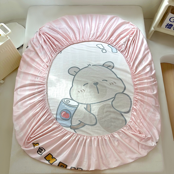 91家纺网 家纺一手货源 找家纺 浩诚 2025新款卡皮巴拉原创IP全棉纯棉大版单床笠单枕套床笠枕套单件-有作品登记证书 可乐巴拉