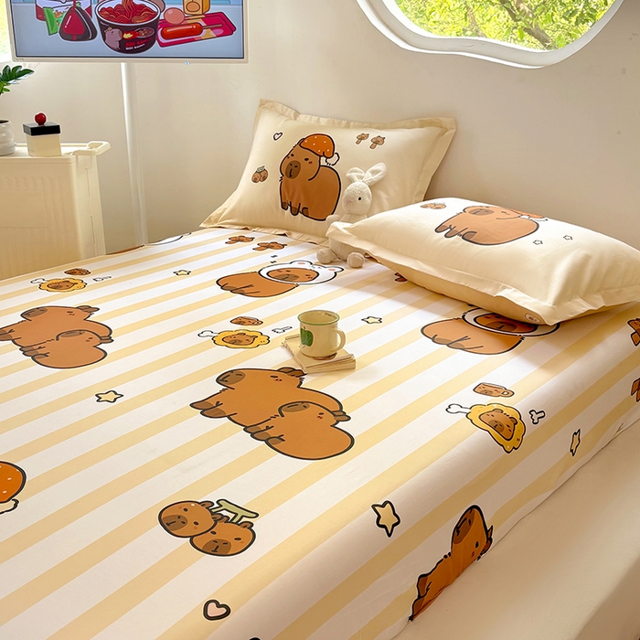 91家纺网 家纺一手货源 找家纺 浩诚 2025新款卡皮巴拉原创IP全棉纯棉大版单床笠单枕套床笠枕套单件-有作品登记证书 条纹巴拉