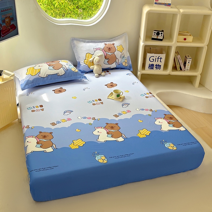 91家纺网 家纺一手货源 找家纺 浩诚 2025新款卡皮巴拉原创IP全棉纯棉大版单床笠单枕套床笠枕套单件-有作品登记证书 旋转巴拉