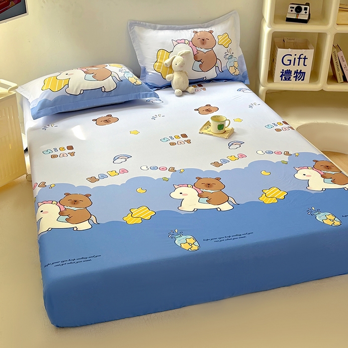 91家纺网 家纺一手货源 找家纺 浩诚 2025新款卡皮巴拉原创IP全棉纯棉大版单床笠单枕套床笠枕套单件-有作品登记证书 旋转巴拉