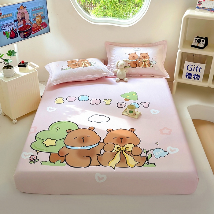 91家纺网 家纺一手货源 找家纺 浩诚 2025新款卡皮巴拉原创IP全棉纯棉大版单床笠单枕套床笠枕套单件-有作品登记证书 阳光巴拉