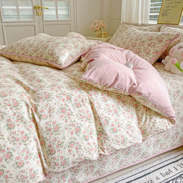 91家纺网 家纺一手货源 找家纺 金丝兔 2025新款ins小清新柔软亲肤水洗棉夹棉床盖四件套 直播爆款 巴黎恋人