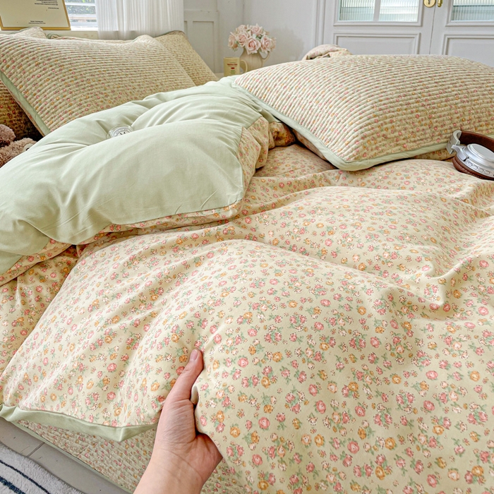 91家纺网 家纺一手货源 找家纺 金丝兔 2025新款ins小清新柔软亲肤水洗棉夹棉床盖四件套 直播爆款 半糖主义