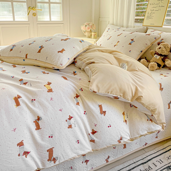 91家纺网 家纺一手货源 找家纺 金丝兔 2025新款ins小清新柔软亲肤水洗棉夹棉床盖四件套 直播爆款 波点腊肠