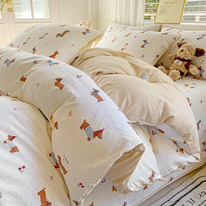 91家纺网 家纺一手货源 找家纺 金丝兔 2025新款ins小清新柔软亲肤水洗棉夹棉床盖四件套 直播爆款 波点腊肠