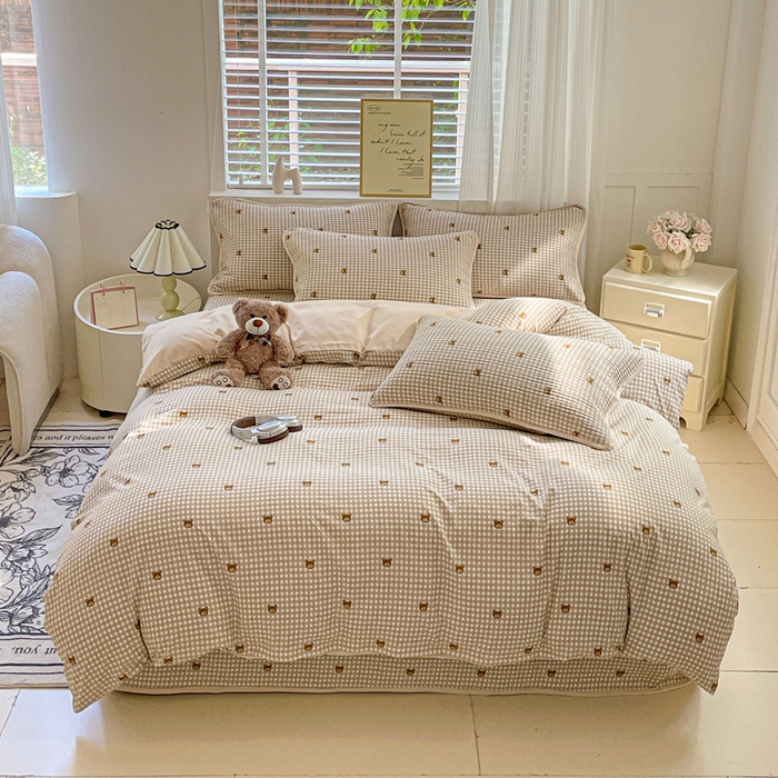 91家纺网 家纺一手货源 找家纺 金丝兔 2025新款ins小清新柔软亲肤水洗棉夹棉床盖四件套 直播爆款 呆呆熊