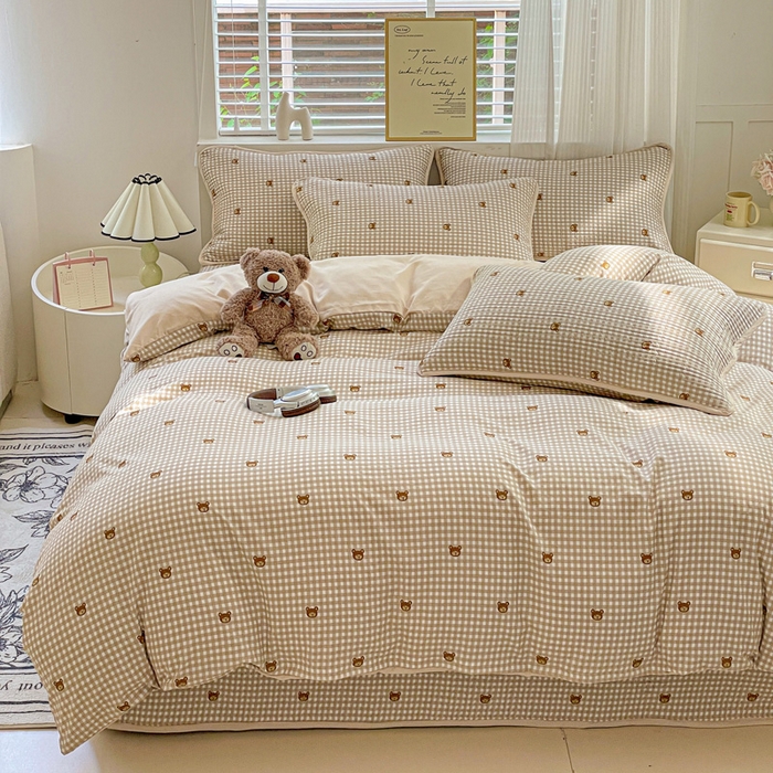 91家纺网 家纺一手货源 找家纺 金丝兔 2025新款ins小清新柔软亲肤水洗棉夹棉床盖四件套 直播爆款 呆呆熊