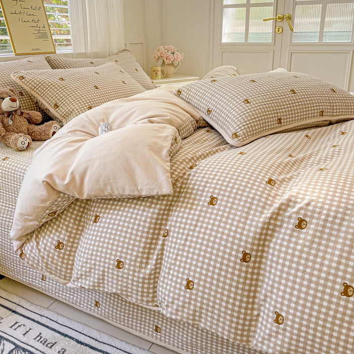 91家纺网 家纺一手货源 找家纺 金丝兔 2025新款ins小清新柔软亲肤水洗棉夹棉床盖四件套 直播爆款 呆呆熊