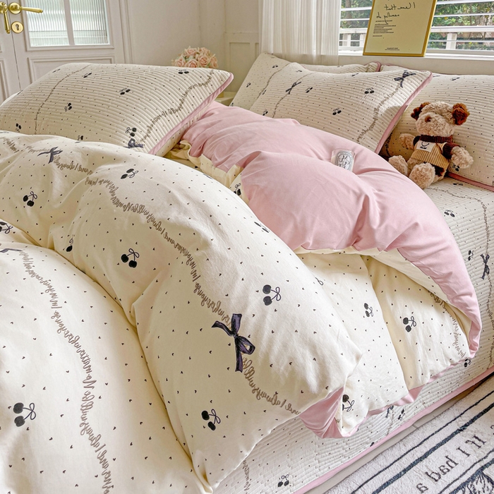 91家纺网 家纺一手货源 找家纺 金丝兔 2025新款ins小清新柔软亲肤水洗棉夹棉床盖四件套 直播爆款 黑樱桃