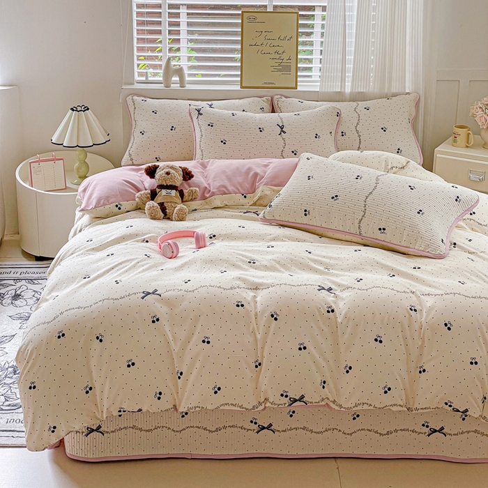 91家纺网 家纺一手货源 找家纺 金丝兔 2025新款ins小清新柔软亲肤水洗棉夹棉床盖四件套 直播爆款 黑樱桃