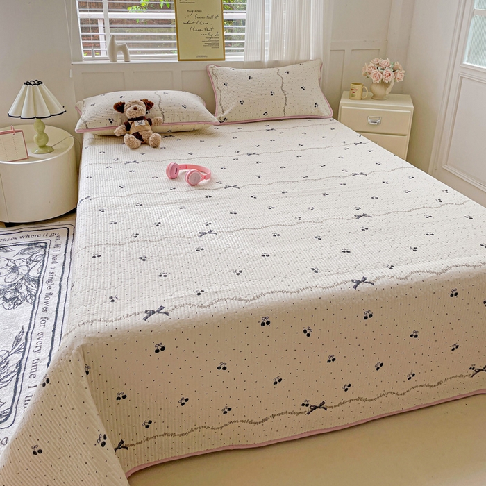 91家纺网 家纺一手货源 找家纺 金丝兔 2025新款ins小清新柔软亲肤水洗棉夹棉床盖四件套 直播爆款 黑樱桃