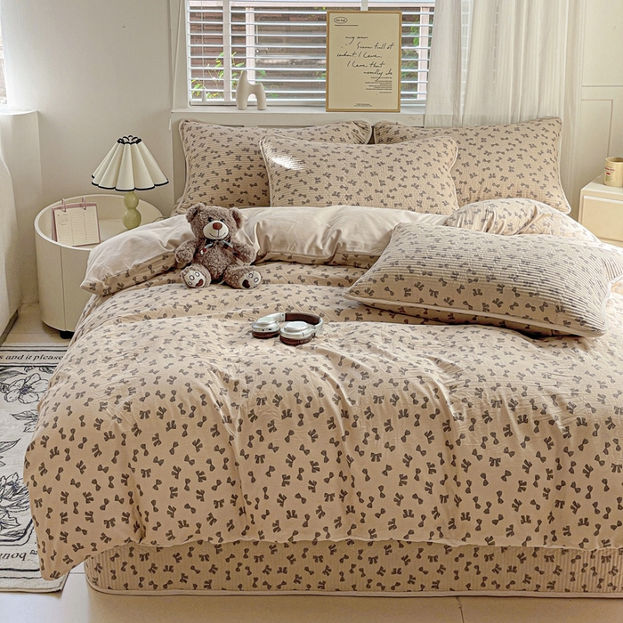 91家纺网 家纺一手货源 找家纺 金丝兔 2025新款ins小清新柔软亲肤水洗棉夹棉床盖四件套 直播爆款 蜜语