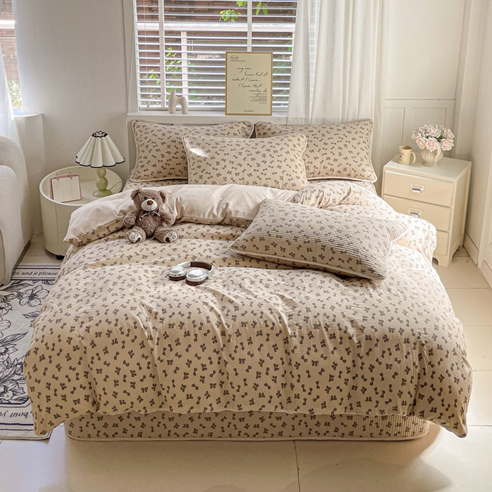 91家纺网 家纺一手货源 找家纺 金丝兔 2025新款ins小清新柔软亲肤水洗棉夹棉床盖四件套 直播爆款 蜜语