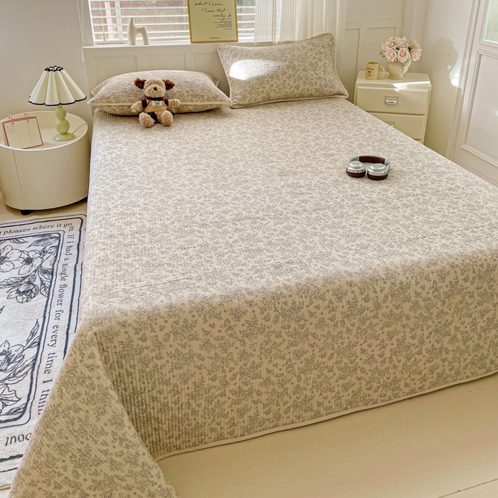 91家纺网 家纺一手货源 找家纺 金丝兔 2025新款ins小清新柔软亲肤水洗棉夹棉床盖四件套 直播爆款 茉颜