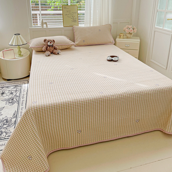 91家纺网 家纺一手货源 找家纺 金丝兔 2025新款ins小清新柔软亲肤水洗棉夹棉床盖四件套 直播爆款 甜心