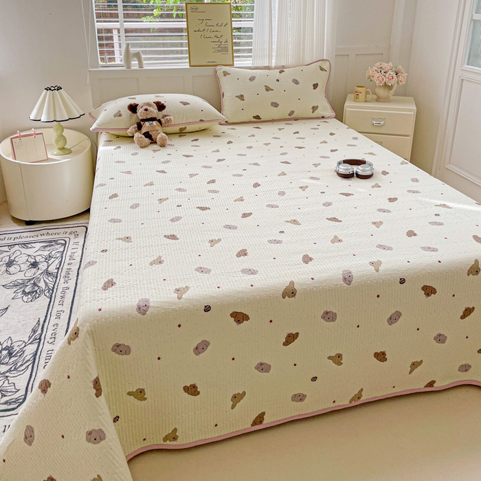 91家纺网 家纺一手货源 找家纺 金丝兔 2025新款ins小清新柔软亲肤水洗棉夹棉床盖四件套 直播爆款 小狗麻薯