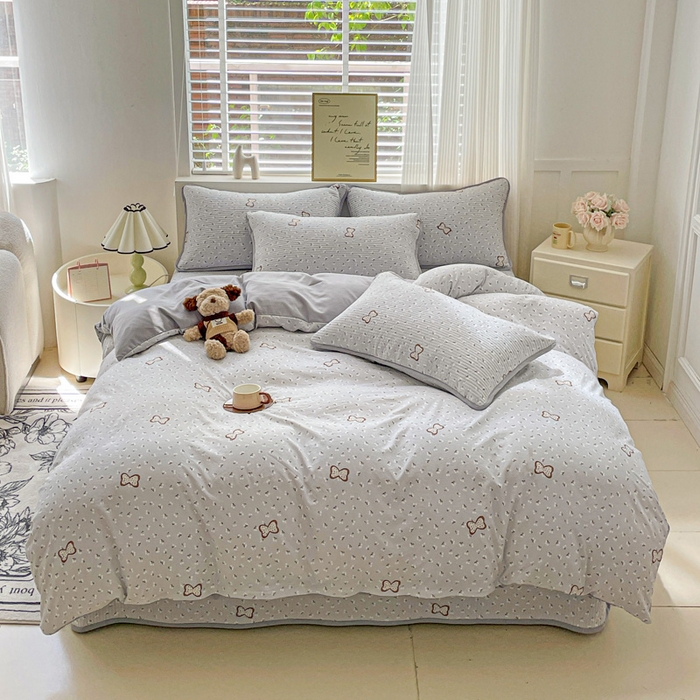 91家纺网 家纺一手货源 找家纺 金丝兔 2025新款ins小清新柔软亲肤水洗棉夹棉床盖四件套 直播爆款 小樱结-灰
