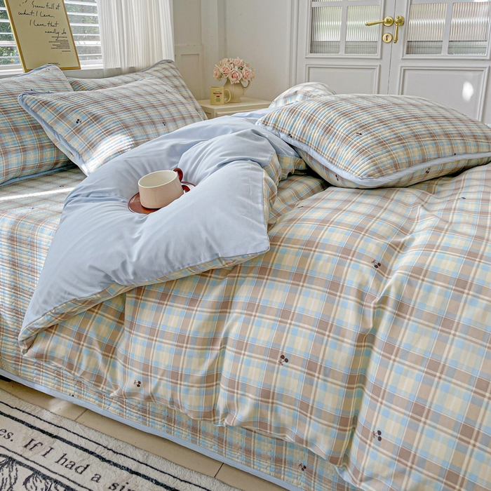 91家纺网 家纺一手货源 找家纺 金丝兔 2025新款ins小清新柔软亲肤水洗棉夹棉床盖四件套 直播爆款 樱桃小格