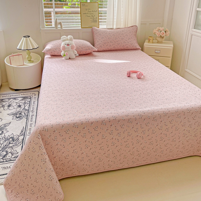 91家纺网 家纺一手货源 找家纺 金丝兔 2025新款ins小清新柔软亲肤水洗棉夹棉床盖四件套 直播爆款 允棠-粉